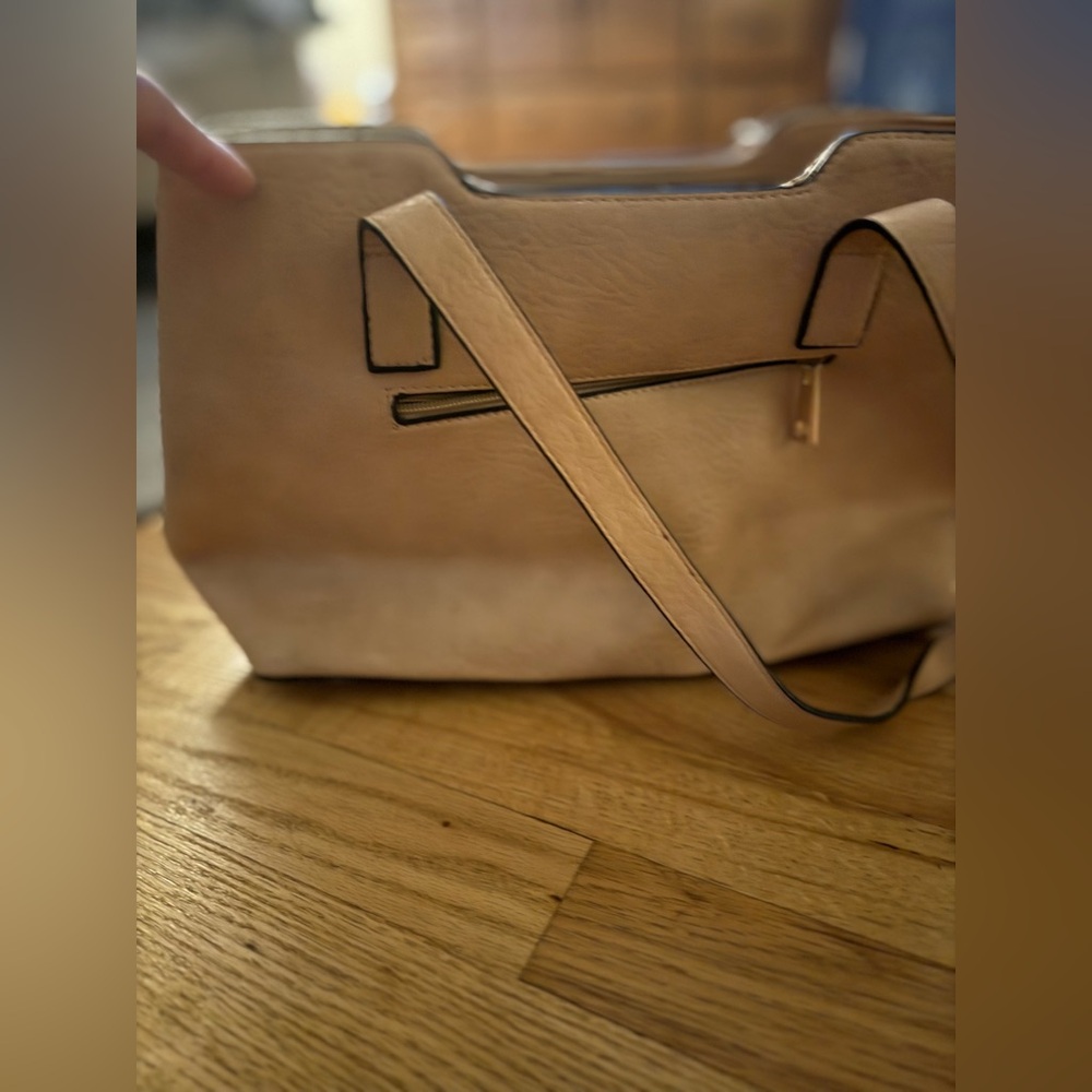 Tan Leather Tote with Structured Design